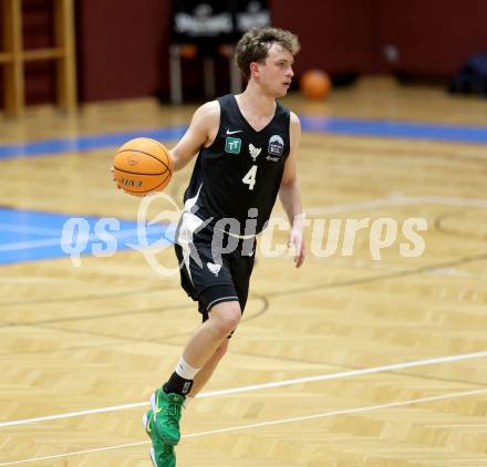 Basketball 2. Liga 2024/2025. Grunddurchgang 22. Runde.   KOS Celovec gegen RAIDERS Tirol.  Tim-Joel Deschner (Tirol). Klagenfurt, am 8.3.2025.
Foto: Kuess


---
pressefotos, pressefotografie, kuess, qs, qspictures, sport, bild, bilder, bilddatenbank
