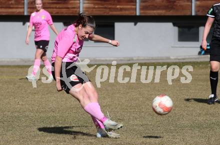 Fussball Frauen. 2. Bundesliga. Carinthians LIWOdruck Hornets gegen SG MALEREI GLANZER Geretsberg/Buerrmoos. Marie Sophie Klocker  (Carinthians Hornets),. Sachsenburg, am 9.3.2024.
Foto: Kuess
---
pressefotos, pressefotografie, kuess, qs, qspictures, sport, bild, bilder, bilddatenbank