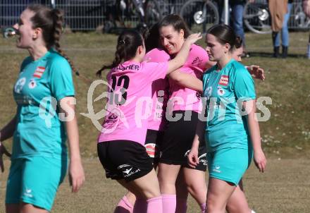 Fussball Frauen. 2. Bundesliga. Carinthians LIWOdruck Hornets gegen SG MALEREI GLANZER Geretsberg/Buerrmoos. Torjubel Marie Sophie Klocker (Carinthians Hornets),. Sachsenburg, am 9.3.2024.
Foto: Kuess
---
pressefotos, pressefotografie, kuess, qs, qspictures, sport, bild, bilder, bilddatenbank