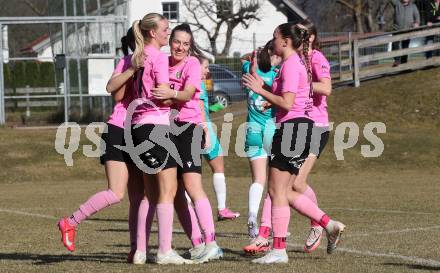 Fussball Frauen. 2. Bundesliga. Carinthians LIWOdruck Hornets gegen SG MALEREI GLANZER Geretsberg/Buerrmoos. Torjubel Jasmin Michelle Ortner, Marie Sophie Klocker (Carinthians Hornets),. Sachsenburg, am 9.3.2024.
Foto: Kuess
---
pressefotos, pressefotografie, kuess, qs, qspictures, sport, bild, bilder, bilddatenbank