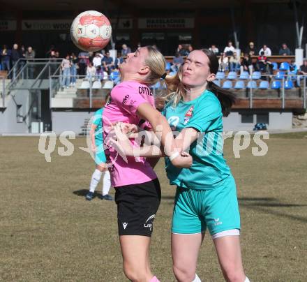 Fussball Frauen. 2. Bundesliga. Carinthians LIWOdruck Hornets gegen SG MALEREI GLANZER Geretsberg/Buerrmoos. Jasmin Michelle Ortner  (Carinthians Hornets), Laura Oeller  (Geretsberg/Buermoos). Sachsenburg, am 9.3.2024.
Foto: Kuess
---
pressefotos, pressefotografie, kuess, qs, qspictures, sport, bild, bilder, bilddatenbank