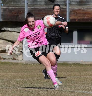 Fussball Frauen. 2. Bundesliga. Carinthians LIWOdruck Hornets gegen SG MALEREI GLANZER Geretsberg/Buerrmoos. Marie Sophie Klocker (Carinthians Hornets). Sachsenburg, am 9.3.2024.
Foto: Kuess
---
pressefotos, pressefotografie, kuess, qs, qspictures, sport, bild, bilder, bilddatenbank
