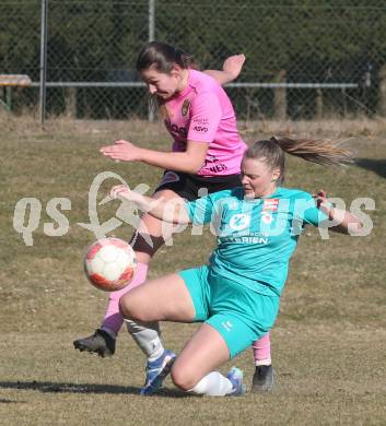 Fussball Frauen. 2. Bundesliga. Carinthians LIWOdruck Hornets gegen SG MALEREI GLANZER Geretsberg/Buerrmoos. Nina Mele (Carinthians Hornets), Sara Rausch (Geretsberg/Buermoos). Sachsenburg, am 9.3.2024.
Foto: Kuess
---
pressefotos, pressefotografie, kuess, qs, qspictures, sport, bild, bilder, bilddatenbank