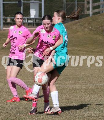 Fussball Frauen. 2. Bundesliga. Carinthians LIWOdruck Hornets gegen SG MALEREI GLANZER Geretsberg/Buerrmoos. Leni Eleanor Hassler (Carinthians Hornets), Lara Marie Hopf  (Geretsberg/Buermoos). Sachsenburg, am 9.3.2024.
Foto: Kuess
---
pressefotos, pressefotografie, kuess, qs, qspictures, sport, bild, bilder, bilddatenbank