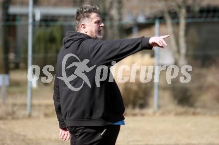 Fussball Frauen. 2. Bundesliga. Carinthians LIWOdruck Hornets gegen SG MALEREI GLANZER Geretsberg/Buerrmoos. Trainer Alexander Pichelkastner  (Carinthians Hornets). Sachsenburg, am 9.3.2024.
Foto: Kuess
---
pressefotos, pressefotografie, kuess, qs, qspictures, sport, bild, bilder, bilddatenbank