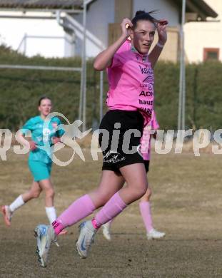 Fussball Frauen. 2. Bundesliga. Carinthians LIWOdruck Hornets gegen SG MALEREI GLANZER Geretsberg/Buerrmoos. Marie Sophie Klocker (Carinthians Hornets). Sachsenburg, am 9.3.2024.
Foto: Kuess
---
pressefotos, pressefotografie, kuess, qs, qspictures, sport, bild, bilder, bilddatenbank