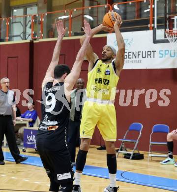 Basketball 2. Liga 2024/2025. Playoffs. VF1.   Woerthersee Piraten gegen Mattersburg Rocks.    Shawn L. Ray (Piraten),  Tobias Winkler  (Mattersburg Rocks). Klagenfurt, am 15.3.2025.
Foto: Kuess


---
pressefotos, pressefotografie, kuess, qs, qspictures, sport, bild, bilder, bilddatenbank
