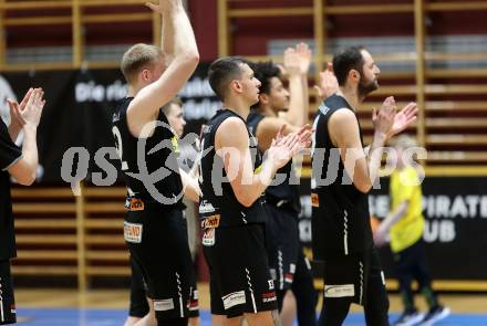 Basketball 2. Liga 2024/2025. Playoffs. VF1.   Woerthersee Piraten gegen Mattersburg Rocks.    Jubel (Mattersburg Rocks). Klagenfurt, am 15.3.2025.
Foto: Kuess


---
pressefotos, pressefotografie, kuess, qs, qspictures, sport, bild, bilder, bilddatenbank