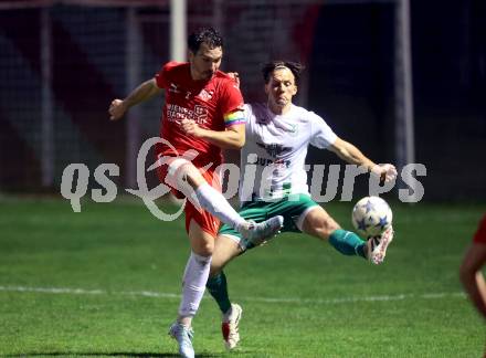 Fussball Kaerntner Liga. KAC gegen Voelkermarkt. David Graefischer  (KAC),  Oliver Kuester  (Voelkermarkt).  Klagenfurt, am 28.3.2024.
Foto: Kuess
---
pressefotos, pressefotografie, kuess, qs, qspictures, sport, bild, bilder, bilddatenbank