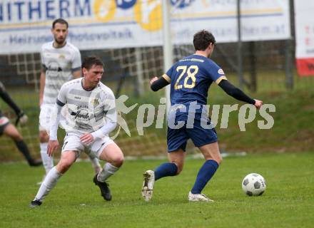 Fussball. Kaerntner Liga. Velden gegen Koettmannsdorf.  Manuel Thomas Guggenberger  (Velden),   Ziga Erzen (Koettmannsdorf). Velden, 29.3.2025
Foto: Kuess
---
pressefotos, pressefotografie, kuess, qs, qspictures, sport, bild, bilder, bilddatenbank