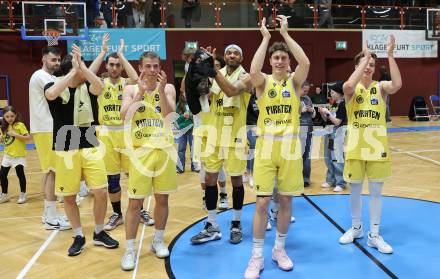 Basketball 2. Liga 2024/2025. Playoffs. VF3.   Woerthersee Piraten gegen Mattersburg Rocks.    Jubel  (Piraten),   Klagenfurt, am 29.3.2025.
Foto: Kuess


---
pressefotos, pressefotografie, kuess, qs, qspictures, sport, bild, bilder, bilddatenbank