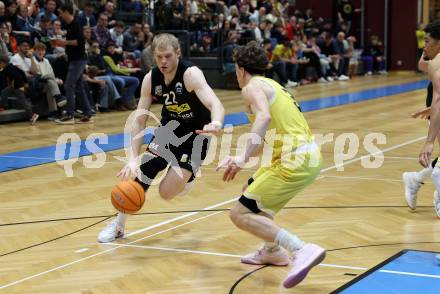 Basketball 2. Liga 2024/2025. Playoffs. VF3.   Woerthersee Piraten gegen Mattersburg Rocks.    Lukas Simoner (Piraten),  Asdren Drew Koka  (Mattersburg Rocks). Klagenfurt, am 29.3.2025.
Foto: Kuess


---
pressefotos, pressefotografie, kuess, qs, qspictures, sport, bild, bilder, bilddatenbank