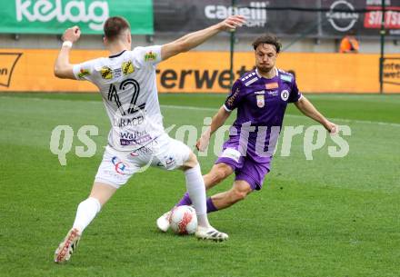 Fussball Bundesliga. SK Austria Klagenfurt gegen Altach.  Simon Straudi (Klagenfurt) Leonardo Lukacevic (Altach). Klagenfurt, am 5.4.2025.
Foto: Kuess
---
pressefotos, pressefotografie, kuess, qs, qspictures, sport, bild, bilder, bilddatenbank