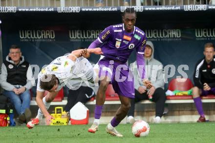 Fussball Bundesliga. SK Austria Klagenfurt gegen Altach.  Dikeni Salifou (Klagenfurt) Lukas Fadinger  (Altach). Klagenfurt, am 5.4.2025.
Foto: Kuess
---
pressefotos, pressefotografie, kuess, qs, qspictures, sport, bild, bilder, bilddatenbank