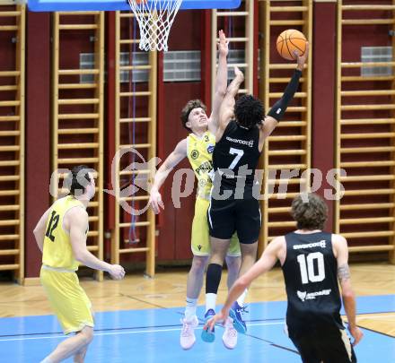 Basketball 2. Liga 2024/2025. Playoffs. SF2.   Woerthersee Piraten gegen RAIDERS Tirol    Lukas Simoner (Piraten),  Steven Kaltenbrunner  (Tirol). Klagenfurt, am 4.5.2025.
Foto: Kuess


---
pressefotos, pressefotografie, kuess, qs, qspictures, sport, bild, bilder, bilddatenbank