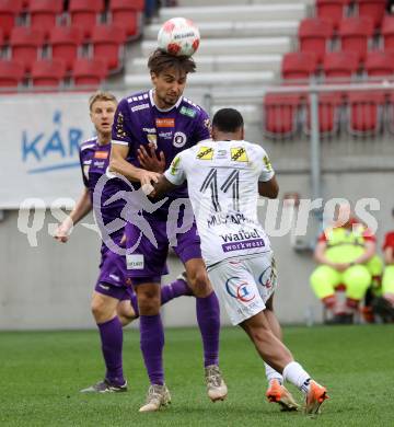 Fussball Bundesliga. SK Austria Klagenfurt gegen Altach.  Thorsten Mahrer  (Klagenfurt) Suliman-Marion Mustapha  (Altach). Klagenfurt, am 5.4.2025.
Foto: Kuess
---
pressefotos, pressefotografie, kuess, qs, qspictures, sport, bild, bilder, bilddatenbank