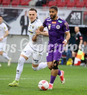 Fussball Bundesliga. SK Austria Klagenfurt gegen Altach.  Keanan Bennetts  (Klagenfurt) Lukas Fridrikas (Altach). Klagenfurt, am 5.4.2025.
Foto: Kuess
---
pressefotos, pressefotografie, kuess, qs, qspictures, sport, bild, bilder, bilddatenbank