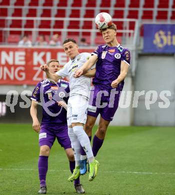 Fussball Bundesliga. SK Austria Klagenfurt gegen Altach.  Jannik Robatsch (Klagenfurt) Lukas Fridrikas,  (Altach). Klagenfurt, am 5.4.2025.
Foto: Kuess
---
pressefotos, pressefotografie, kuess, qs, qspictures, sport, bild, bilder, bilddatenbank