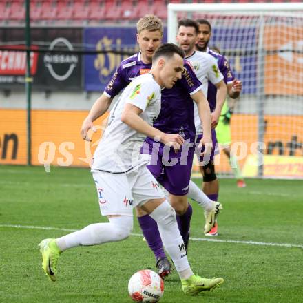 Fussball Bundesliga. SK Austria Klagenfurt gegen Altach.  Martin Hinteregger (Klagenfurt) Lukas Fridrikas (Altach). Klagenfurt, am 5.4.2025.
Foto: Kuess
---
pressefotos, pressefotografie, kuess, qs, qspictures, sport, bild, bilder, bilddatenbank