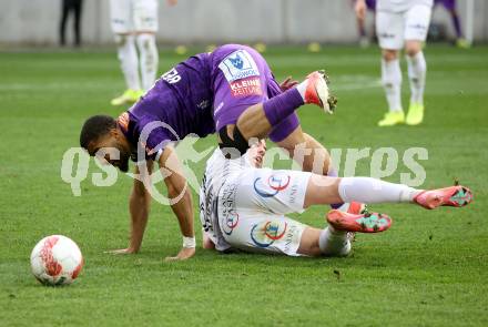 Fussball Bundesliga. SK Austria Klagenfurt gegen Altach.  Keanan Bennetts (Klagenfurt) Dijon Kameri (Altach). Klagenfurt, am 5.4.2025.
Foto: Kuess
---
pressefotos, pressefotografie, kuess, qs, qspictures, sport, bild, bilder, bilddatenbank
