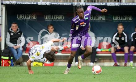 Fussball Bundesliga. SK Austria Klagenfurt gegen Altach.  Dikeno Salifou (Klagenfurt) Lukas Fadinger  (Altach). Klagenfurt, am 5.4.2025.
Foto: Kuess
---
pressefotos, pressefotografie, kuess, qs, qspictures, sport, bild, bilder, bilddatenbank