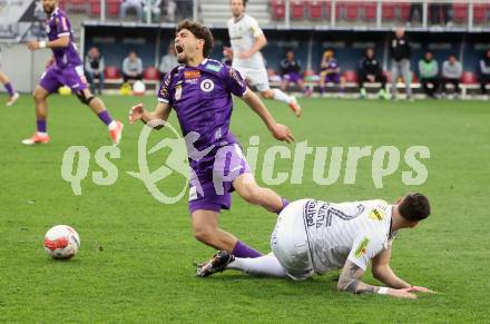 Fussball Bundesliga. SK Austria Klagenfurt gegen Altach.  Ben Bobzien (Klagenfurt) Pascal Juan Estrada  (Altach). Klagenfurt, am 5.4.2025.
Foto: Kuess
---
pressefotos, pressefotografie, kuess, qs, qspictures, sport, bild, bilder, bilddatenbank