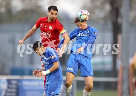 Fussball Kaerntner Liga. SAK gegen KAC.  Jakob Geister, Yosifov Svetlozar Angelov (SAK),  David Graefischer  (KAC). Klagenfurt, am 17.4.2025.
Foto: Kuess
---
pressefotos, pressefotografie, kuess, qs, qspictures, sport, bild, bilder, bilddatenbank