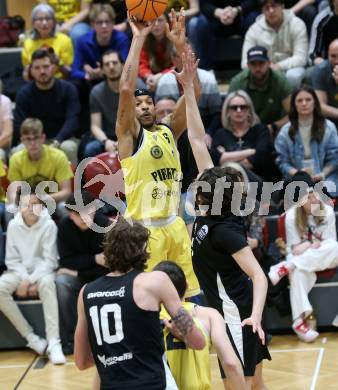 Basketball 2. Liga 2024/2025. Playoffs. VF3.   Woerthersee Piraten gegen RAIDERS Tirol    Shawn L. Ray  (Piraten),  Sven Bijelonjic  (Tirol). Klagenfurt, am 19.4.2025.
Foto: Kuess


---
pressefotos, pressefotografie, kuess, qs, qspictures, sport, bild, bilder, bilddatenbank