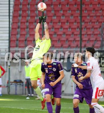 Fussball Bundesliga. SK Austria Klagenfurt gegen GAK.  Simon Spari, Niklas Szerencsi (Klagenfurt),. Klagenfurt, am 19.4.2025.
Foto: Kuess
---
pressefotos, pressefotografie, kuess, qs, qspictures, sport, bild, bilder, bilddatenbank