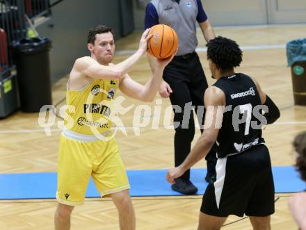 Basketball 2. Liga 2024/2025. Playoffs. VF3.   Woerthersee Piraten gegen RAIDERS Tirol    Jan-Arne Apschner (Piraten),   Steven Kaltenbrunner (Tirol). Klagenfurt, am 19.4.2025.
Foto: Kuess


---
pressefotos, pressefotografie, kuess, qs, qspictures, sport, bild, bilder, bilddatenbank