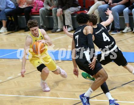 Basketball 2. Liga 2024/2025. Playoffs. VF3.   Woerthersee Piraten gegen RAIDERS Tirol    Lukas Simoner (Piraten),   Tim-Joel Deschner (Tirol). Klagenfurt, am 19.4.2025.
Foto: Kuess


---
pressefotos, pressefotografie, kuess, qs, qspictures, sport, bild, bilder, bilddatenbank