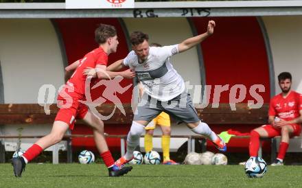 Fussball 1. Klasse C. KAC 1909 Juniors gegen Maria Saal. Maximilian Grof  (KAC),  Fabian Miesenboeck  (Maria Saal). Klagenfurt, am 20..4.2025.
Foto: Kuess
www.qspictures.net
---
pressefotos, pressefotografie, kuess, qs, qspictures, sport, bild, bilder, bilddatenbank