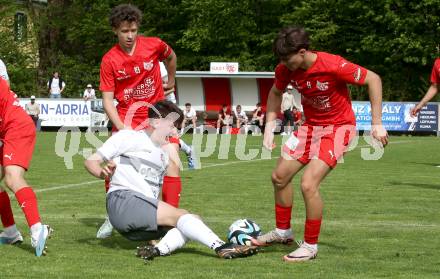 Fussball 1. Klasse C. KAC 1909 Juniors gegen Maria Saal. Matthias Wister (KAC),  David Hoelbling (Maria Saal). Klagenfurt, am 20..4.2025.
Foto: Kuess
www.qspictures.net
---
pressefotos, pressefotografie, kuess, qs, qspictures, sport, bild, bilder, bilddatenbank