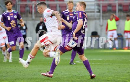 Fussball Bundesliga. SK Austria Klagenfurt gegen GAK. Christopher Cvetko    (Klagenfurt), Dominik Frieser (GAK). Klagenfurt, am 19.4.2025.
Foto: Kuess
---
pressefotos, pressefotografie, kuess, qs, qspictures, sport, bild, bilder, bilddatenbank