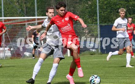 Fussball 1. Klasse C. KAC 1909 Juniors gegen Maria Saal.  Milan Luka Mosser (KAC),   (Maria Saal) Christoph Orasch . Klagenfurt, am 20..4.2025.
Foto: Kuess
www.qspictures.net
---
pressefotos, pressefotografie, kuess, qs, qspictures, sport, bild, bilder, bilddatenbank