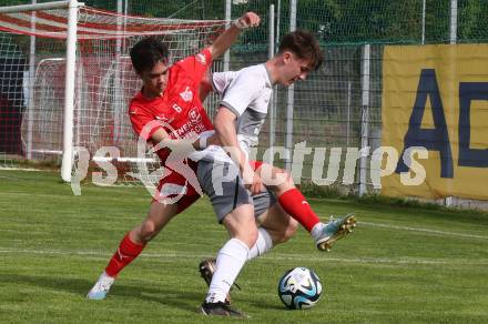 Fussball 1. Klasse C. KAC 1909 Juniors gegen Maria Saal. Stefan Novara  (KAC), David Hoelbling (Maria Saal). Klagenfurt, am 20..4.2025.
Foto: Kuess
www.qspictures.net
---
pressefotos, pressefotografie, kuess, qs, qspictures, sport, bild, bilder, bilddatenbank