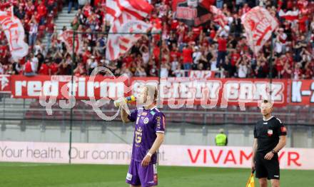 Fussball Bundesliga. SK Austria Klagenfurt gegen GAK. Christopher Cvetko (Klagenfurt), Fans (GAK). Klagenfurt, am 19.4.2025.
Foto: Kuess
---
pressefotos, pressefotografie, kuess, qs, qspictures, sport, bild, bilder, bilddatenbank