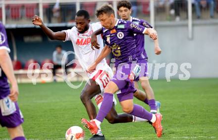 Fussball Bundesliga. SK Austria Klagenfurt gegen GAK. Christopher Wernitznig    (Klagenfurt), Sadik Fofana  (GAK). Klagenfurt, am 19.4.2025.
Foto: Kuess
---
pressefotos, pressefotografie, kuess, qs, qspictures, sport, bild, bilder, bilddatenbank