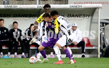 Fussball Bundesliga. SK Austria Klagenfurt gegen LASK.  David Toshevski  (Klagenfurt),  Andres Alberto Andrade Cedeno (LASK). Klagenfurt, am 22.4.2025.
Foto: Kuess
---
pressefotos, pressefotografie, kuess, qs, qspictures, sport, bild, bilder, bilddatenbank