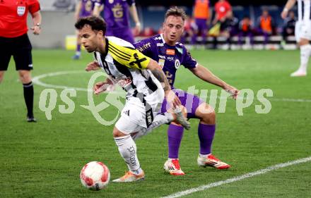 Fussball Bundesliga. SK Austria Klagenfurt gegen LASK.  Tobias Koch  (Klagenfurt),  Sascha Horvath (LASK). Klagenfurt, am 22.4.2025.
Foto: Kuess
---
pressefotos, pressefotografie, kuess, qs, qspictures, sport, bild, bilder, bilddatenbank