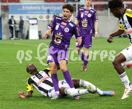 Fussball Bundesliga. SK Austria Klagenfurt gegen LASK. Ben Bobzien   (Klagenfurt), Ismaila Cheick Coulibaly (LASK). Klagenfurt, am 22.4.2025.
Foto: Kuess
---
pressefotos, pressefotografie, kuess, qs, qspictures, sport, bild, bilder, bilddatenbank