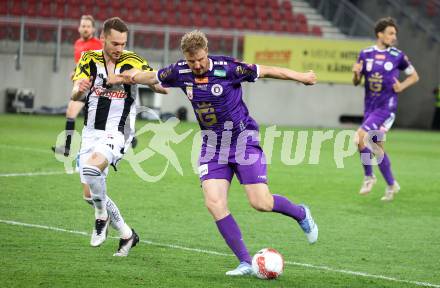 Fussball Bundesliga. SK Austria Klagenfurt gegen LASK. Martin Hinteregger   (Klagenfurt), Maximilian Entrup (LASK). Klagenfurt, am 22.4.2025.
Foto: Kuess
---
pressefotos, pressefotografie, kuess, qs, qspictures, sport, bild, bilder, bilddatenbank