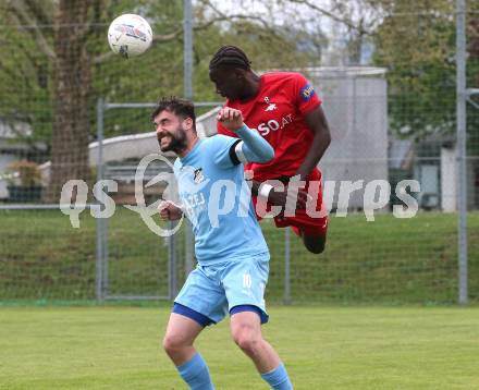 Fussball Kaerntner Liga. Bleiburg gegen SAK. Dominik Peketz (Bleiburg),  Issa Diakite  (SAK). Bleiburg, am 26..4.2025.
Foto: Kuess
www.qspictures.net
---
pressefotos, pressefotografie, kuess, qs, qspictures, sport, bild, bilder, bilddatenbank