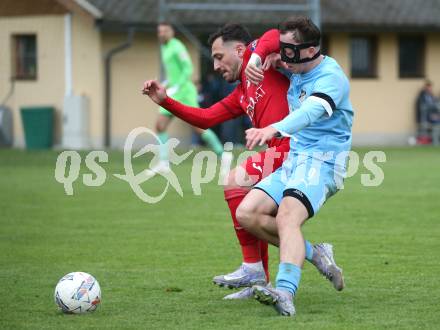 Fussball Kaerntner Liga. Bleiburg gegen SAK. Mathe Pichler (Bleiburg),  Yosifov Angelov Svetlozar  (SAK). Bleiburg, am 26..4.2025.
Foto: Kuess
www.qspictures.net
---
pressefotos, pressefotografie, kuess, qs, qspictures, sport, bild, bilder, bilddatenbank