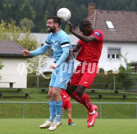 Fussball Kaerntner Liga. Bleiburg gegen SAK. Dominik Peketz  (Bleiburg),  Issa Diakite  (SAK). Bleiburg, am 26..4.2025.
Foto: Kuess
www.qspictures.net
---
pressefotos, pressefotografie, kuess, qs, qspictures, sport, bild, bilder, bilddatenbank