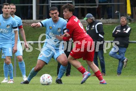 Fussball Kaerntner Liga. Bleiburg gegen SAK. Lazar Gacic (Bleiburg),  Rion Syla  (SAK). Bleiburg, am 26..4.2025.
Foto: Kuess
www.qspictures.net
---
pressefotos, pressefotografie, kuess, qs, qspictures, sport, bild, bilder, bilddatenbank
