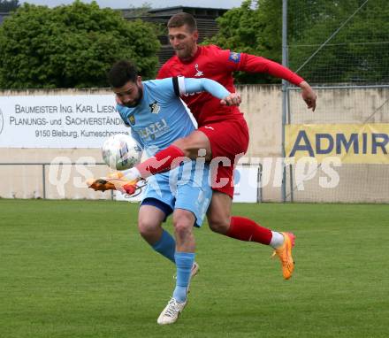 Fussball Kaerntner Liga. Bleiburg gegen SAK. Dominik Peketz (Bleiburg),  Leo Ejup  (SAK). Bleiburg, am 26..4.2025.
Foto: Kuess
www.qspictures.net
---
pressefotos, pressefotografie, kuess, qs, qspictures, sport, bild, bilder, bilddatenbank