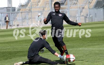 Fussball Bundesliga. Training SK Austria Klagenfurt. Alexander Turkin, Denzel Owusu Klagenfurt, am 28.4.2025.
Foto: Kuess
---
pressefotos, pressefotografie, kuess, qs, qspictures, sport, bild, bilder, bilddatenbank
