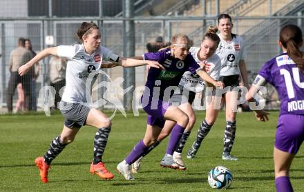 Fussball Frauen. KFV Cup. Sk Austria Klagenfurt gegen Kraig. Franziska Markhof (Klagenfurt), Alissa Lamzari  (Kraig). Klagenfurt, am 27.4.2025.
Foto: Kuess
www.qspictures.net
---
pressefotos, pressefotografie, kuess, qs, qspictures, sport, bild, bilder, bilddatenbank