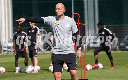 Fussball Bundesliga. Training SK Austria Klagenfurt. Trainer Carsten Jancker. Klagenfurt, am 28.4.2025.
Foto: Kuess
---
pressefotos, pressefotografie, kuess, qs, qspictures, sport, bild, bilder, bilddatenbank
